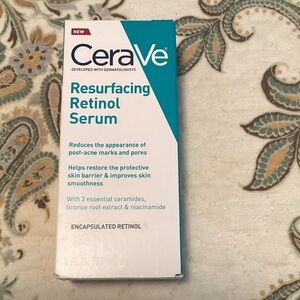 rave Retinol Serum - White and Teal